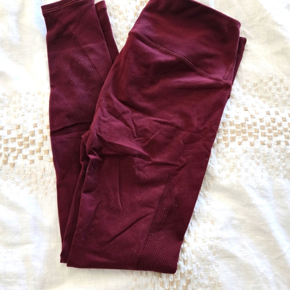 lululemon athletica Burgandy Leggings Size 6